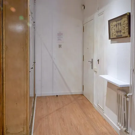 Family-Friendly Home In Central Barcelona 4Bdr Барселона