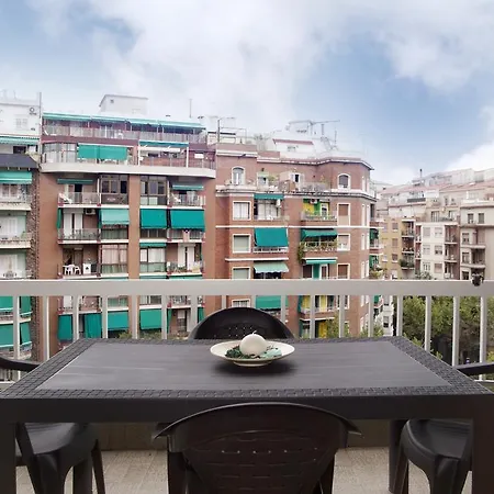 Апартаменты Family-Friendly Home In Central Barcelona 4Bdr