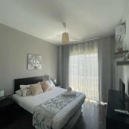 Family-Friendly Home In Central Barcelona 4Bdr