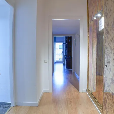 Family-Friendly Home In Central Barcelona 4Bdr